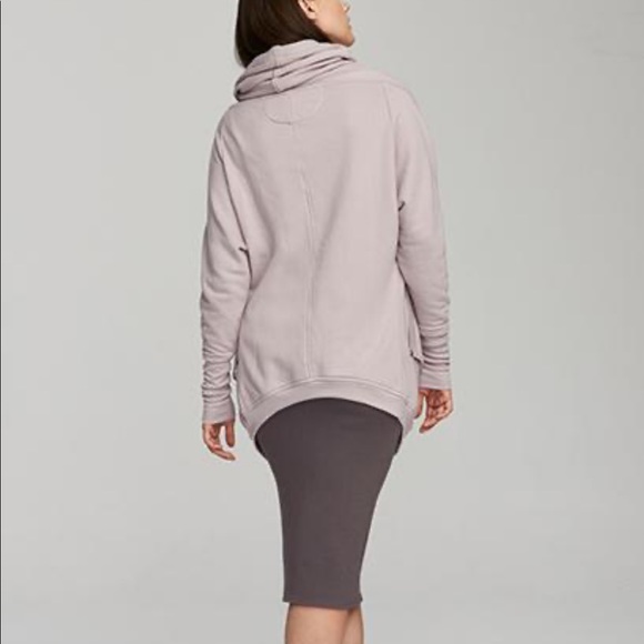 Marste Seattle High-Lo Sweater - Picture 5 of 7